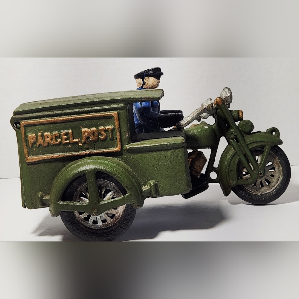 Vintage Cast Iron U.S Parcel Post Motorcycle With Detachable Rider Mail Man - Picture 3 of 10